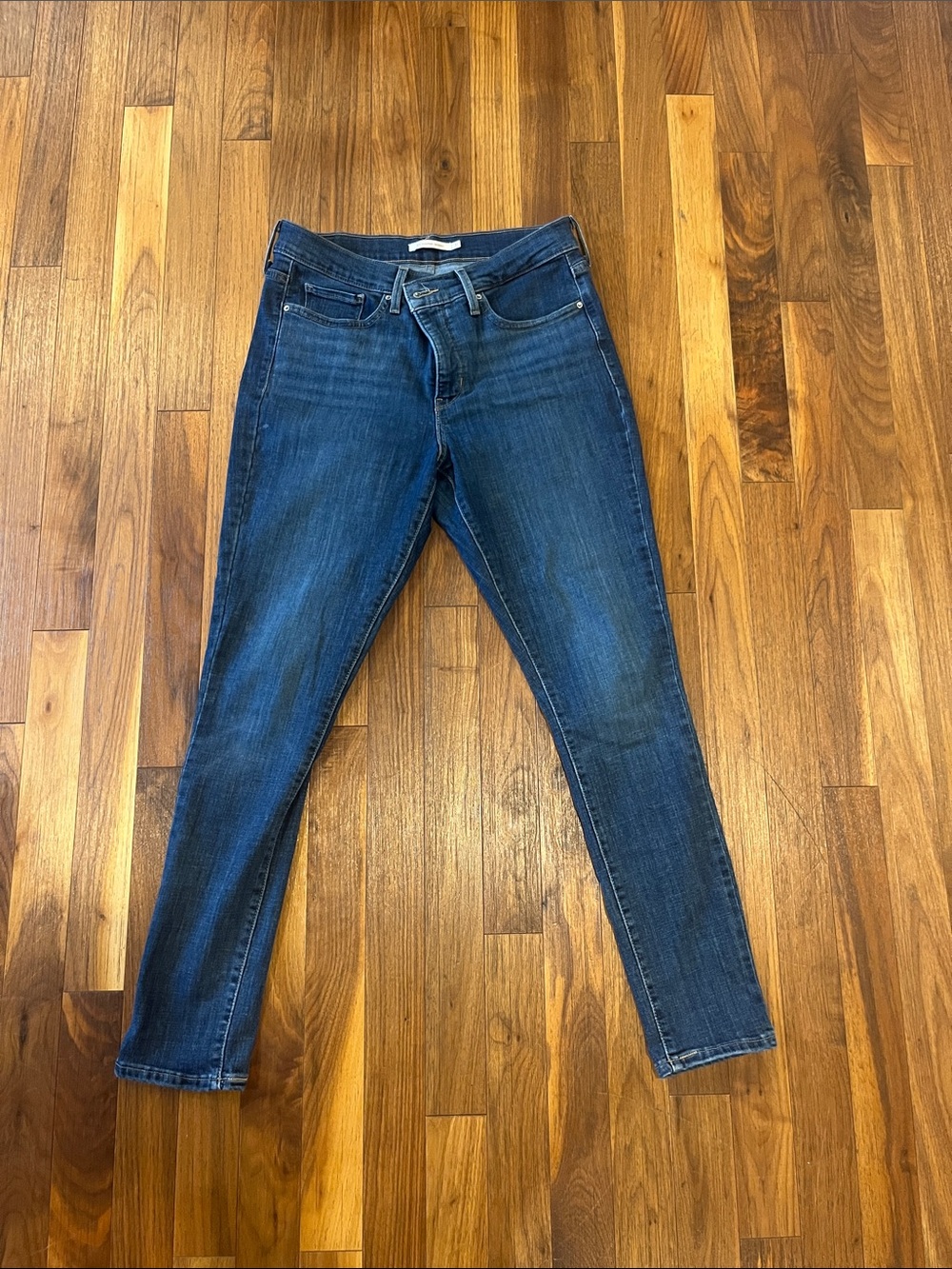 Women’s Dark Blue Slim Jeans Levi’s 311 shaping